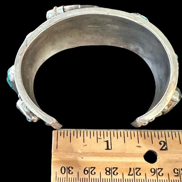 Native American Solid Sterling Bear Claw & Godber Turquoise Cuff -Signed - Picture 11 of 14